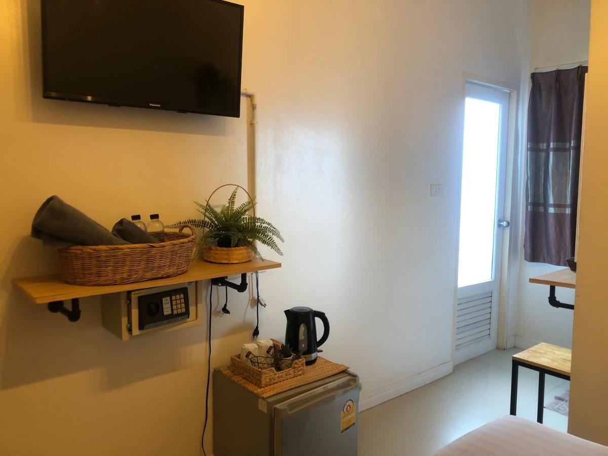 Samed Big Whale Hostel Rayong Exterior foto
