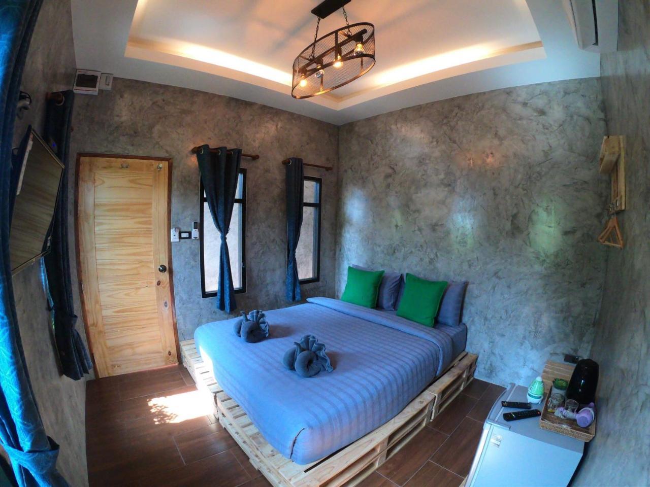 Samed Big Whale Hostel Rayong Exterior foto